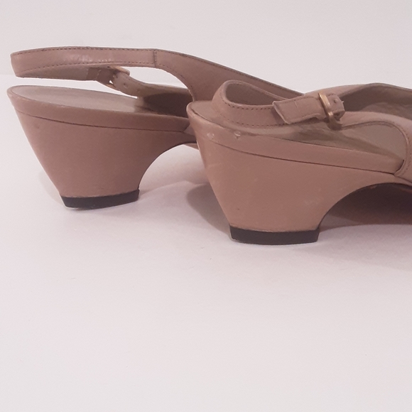 VNTG Ferragamo peep toe flat sandal beige - Picture 5 of 7